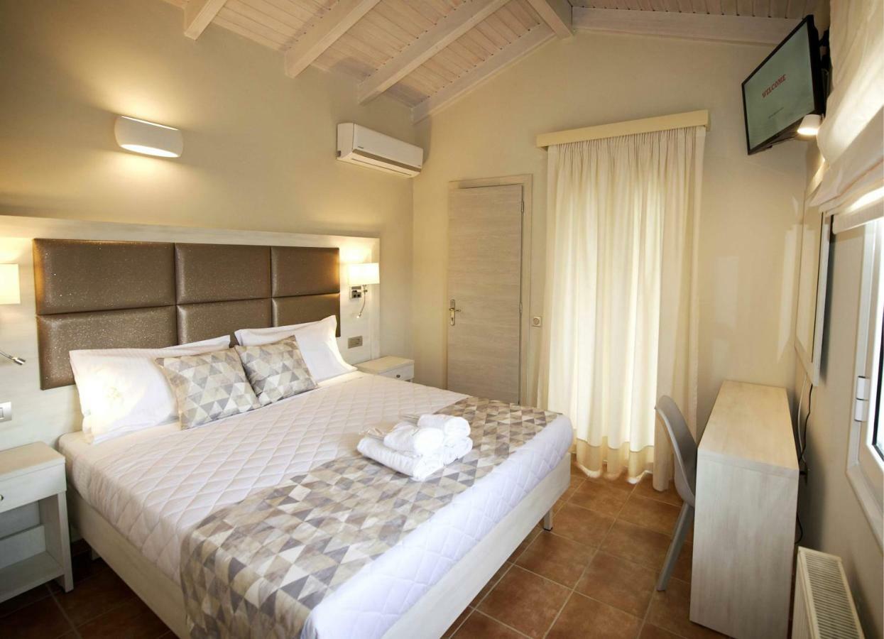 Ninos Corfu