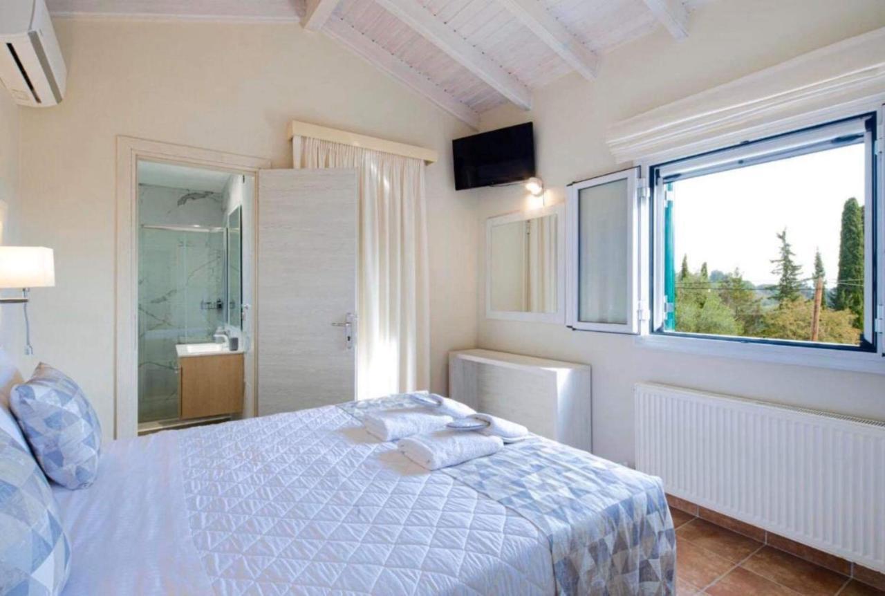 Ninos Corfu Willa
