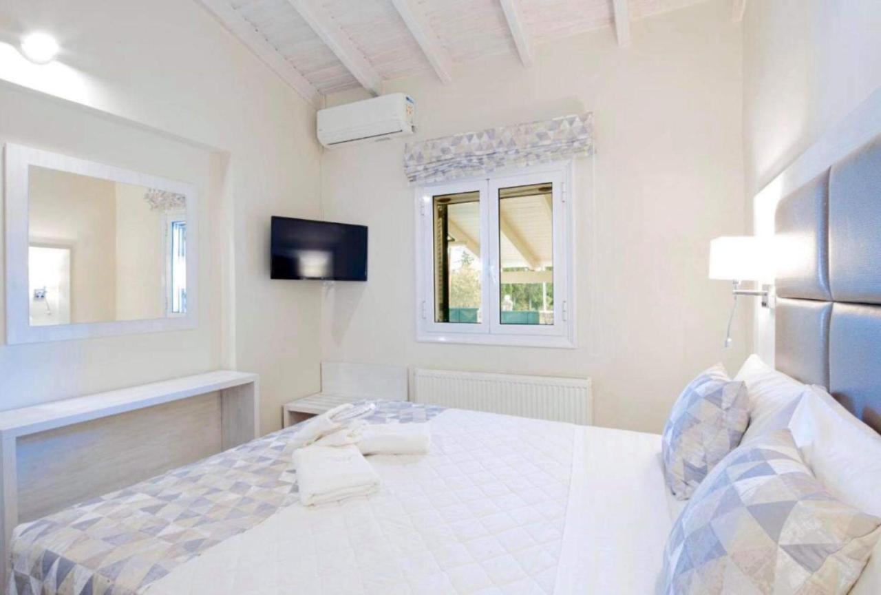 Ninos Corfu